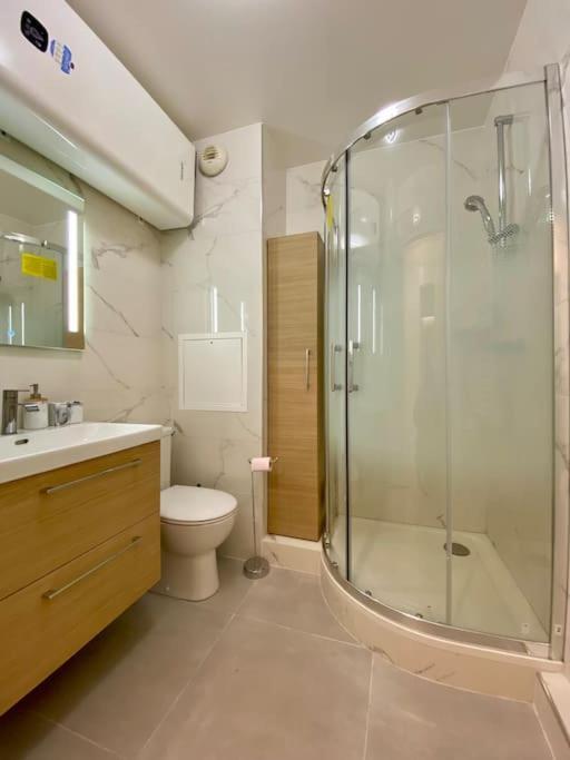 Suite Maximilien Near Disneyland Биси Сен Жорж Екстериор снимка