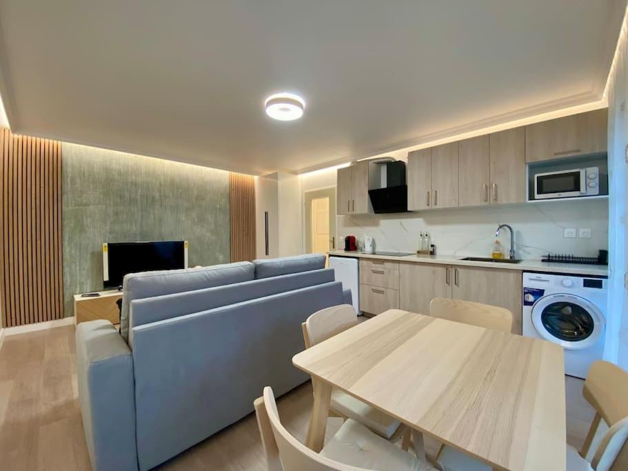 Suite Maximilien Near Disneyland Биси Сен Жорж Екстериор снимка