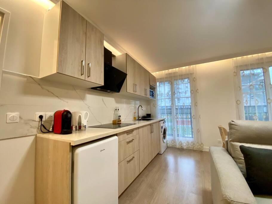 Suite Maximilien Near Disneyland Биси Сен Жорж Екстериор снимка